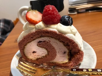2021Nov3-Cake - 1.jpeg